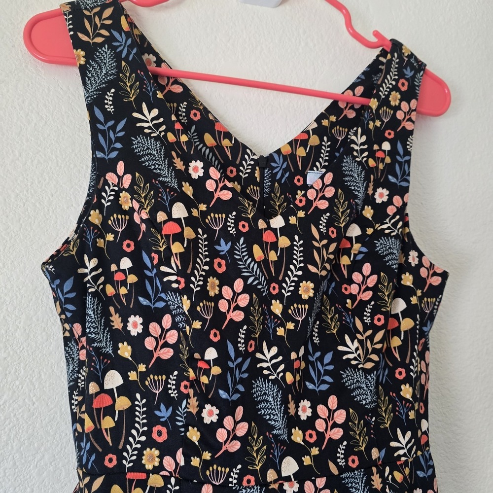 VTG Women Mushroom Fit Flare Dress Cottage Fairy Whimsy Goblin USA Pockets Large - Picture 3 of 8